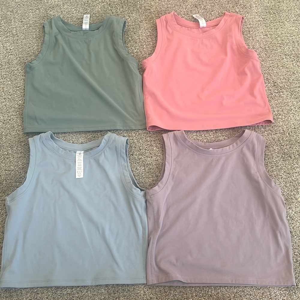 Hawthorn athletic crop top